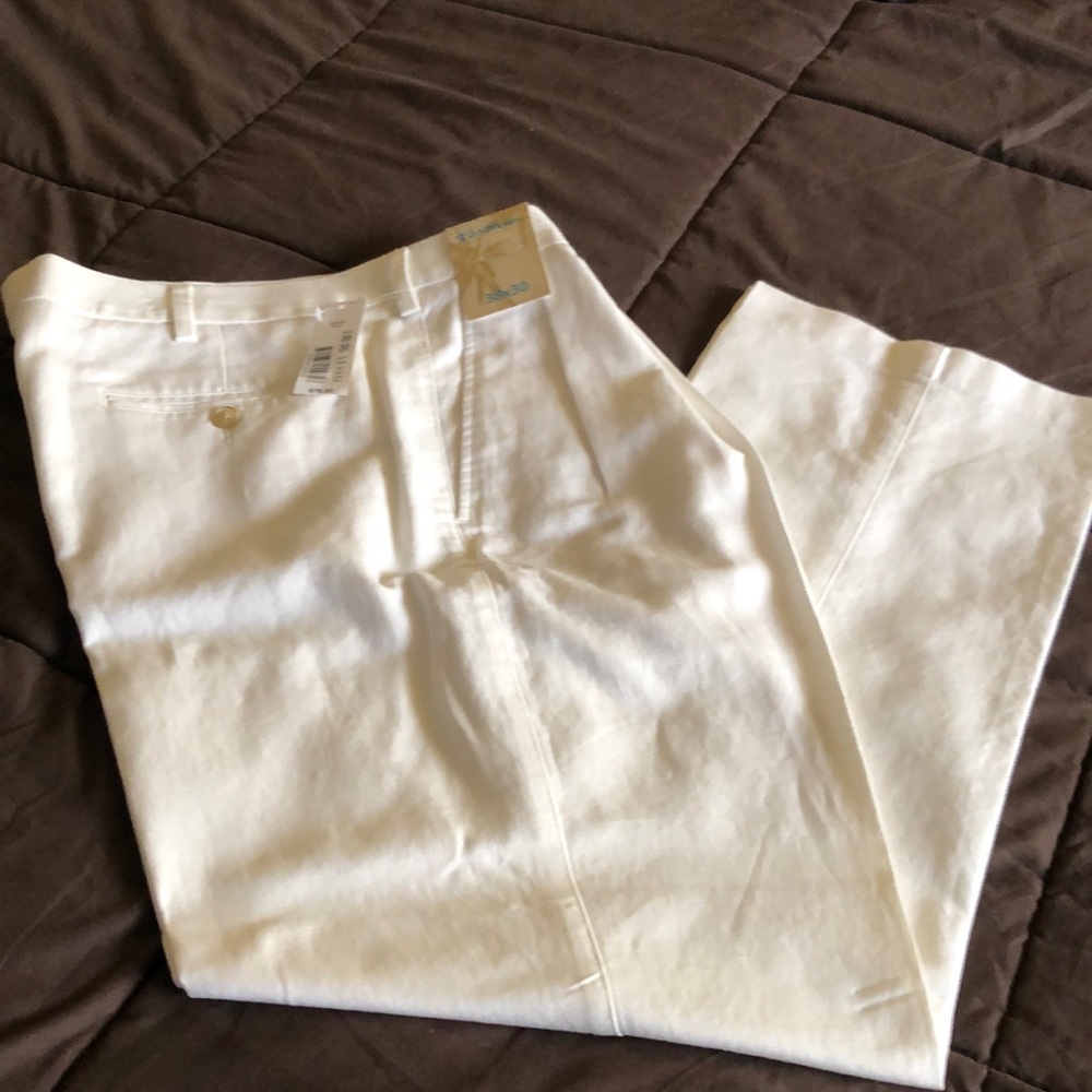 New Caribbean off-white, men’s slacks..